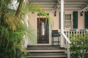 Colonial Home Style